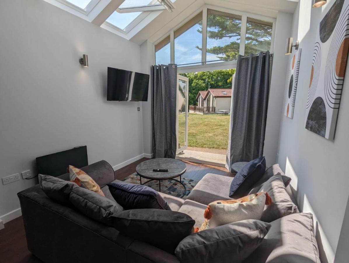 Kinetic Stays - Serenity Holiday Cottages Sidmouth Bagian luar foto